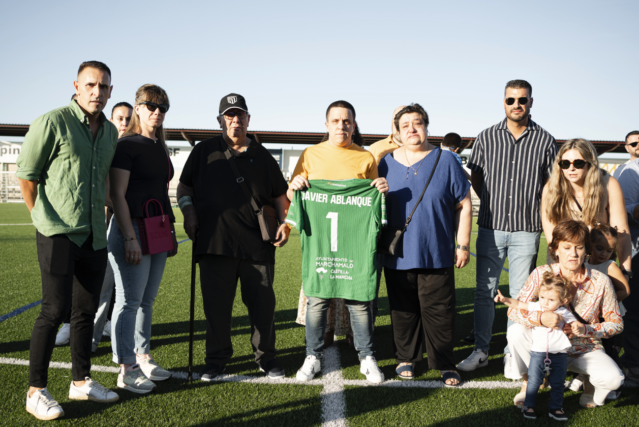 Siempre en nuestra memoria, Javier